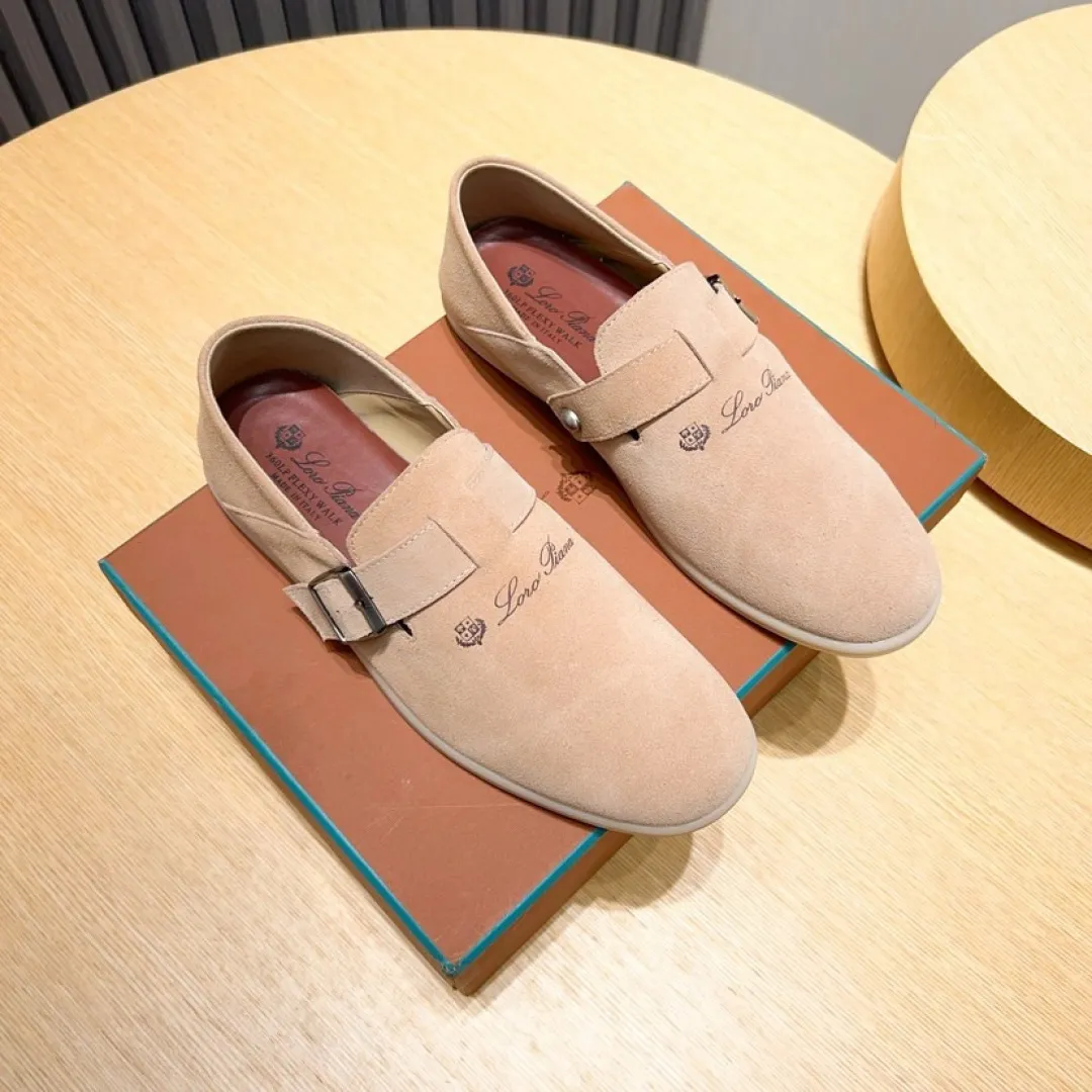 Factory price 420💰[loro piana] 2025 new moccasins, popular casual sneakers for street men. The shoes are made of first-layer suede leather uppers with rubber soles. They are classic. The complex craftsmanship and meticulous structure make the shoes light and soft, allowing you to walk comfortably and freely. Perfect for summer wear. Yardage: 38-45.